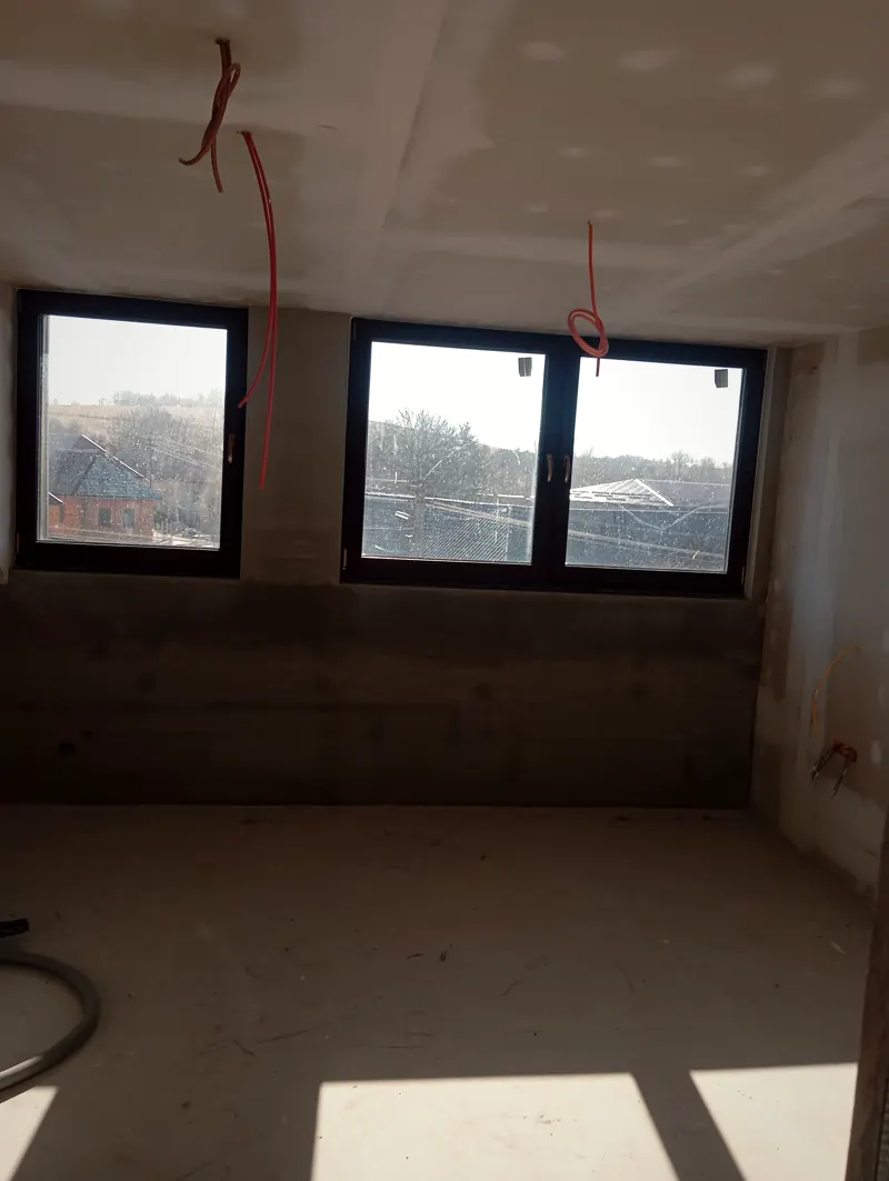 Podkrovná izba s výhľadom na Ábelovú